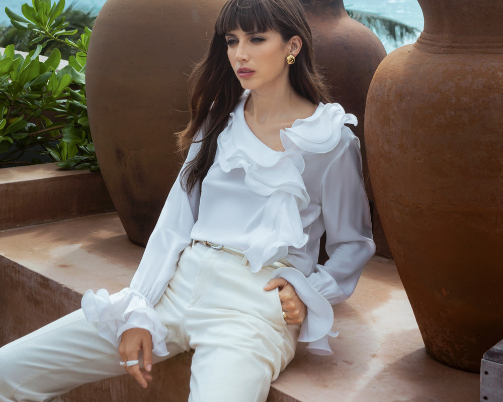 Blouse with frills